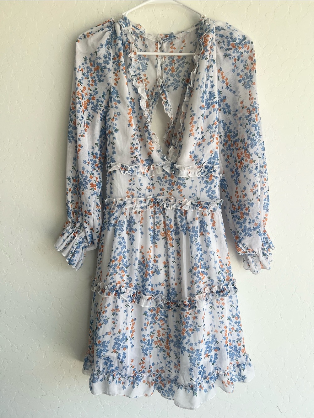 White Floral Ruffle V-Neck Dress